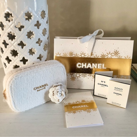 Chanel Limited Edition Beauty Bag and Gift Set - Picture 1 of 11